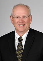 portrait of Hollings Cancer Center director Raymond DuBois