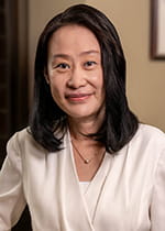 Angela Yoon headshot